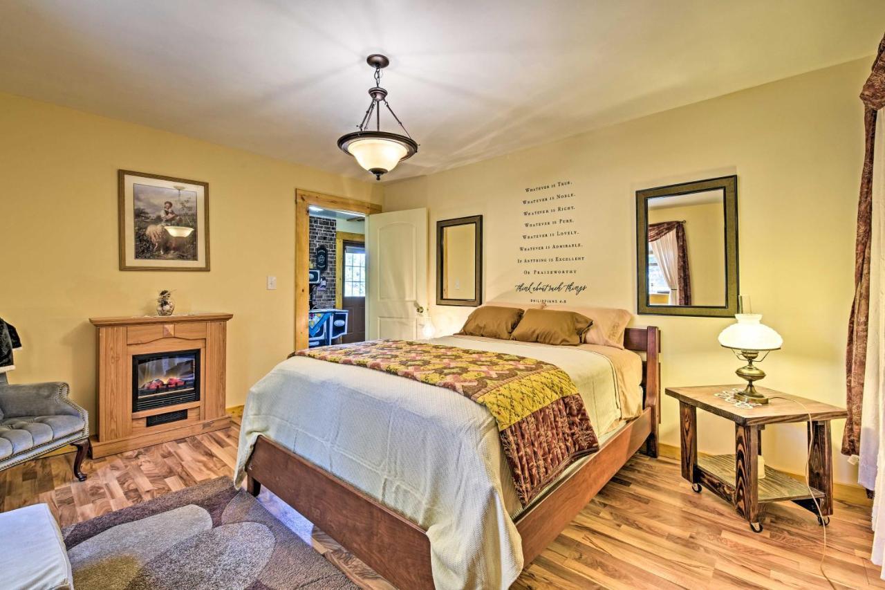 Honey House Cabin - A Quiet Countryside Retreat! Nappanee Luaran gambar