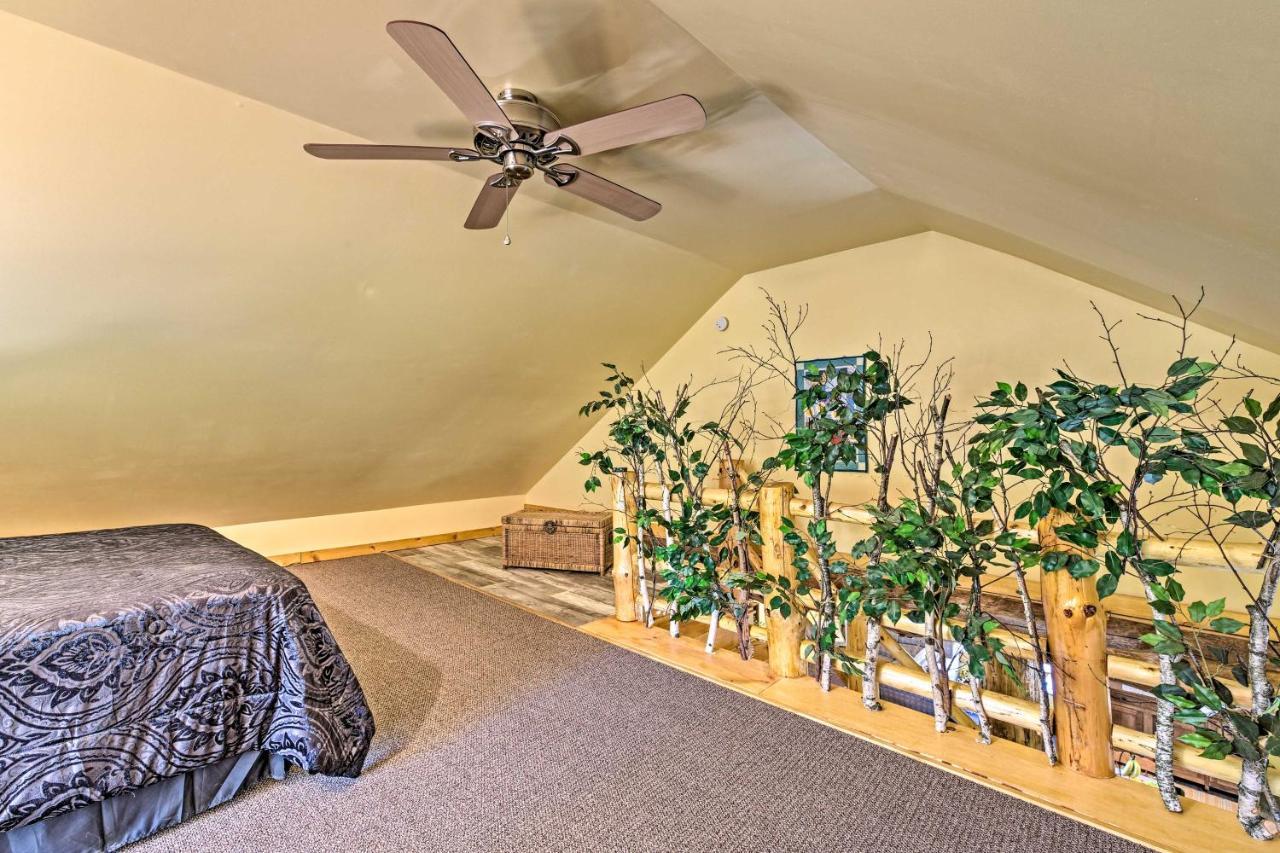 Honey House Cabin - A Quiet Countryside Retreat! Nappanee Luaran gambar