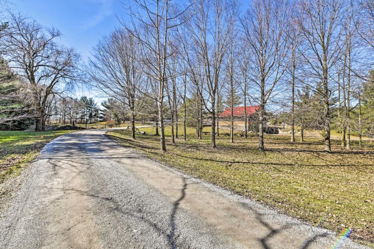 Honey House Cabin - A Quiet Countryside Retreat! Nappanee Luaran gambar