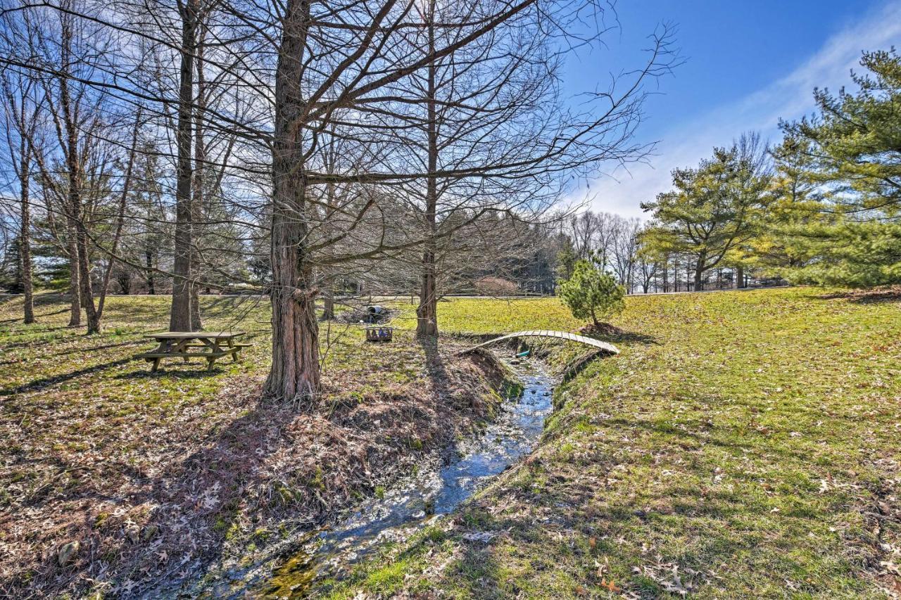 Honey House Cabin - A Quiet Countryside Retreat! Nappanee Luaran gambar