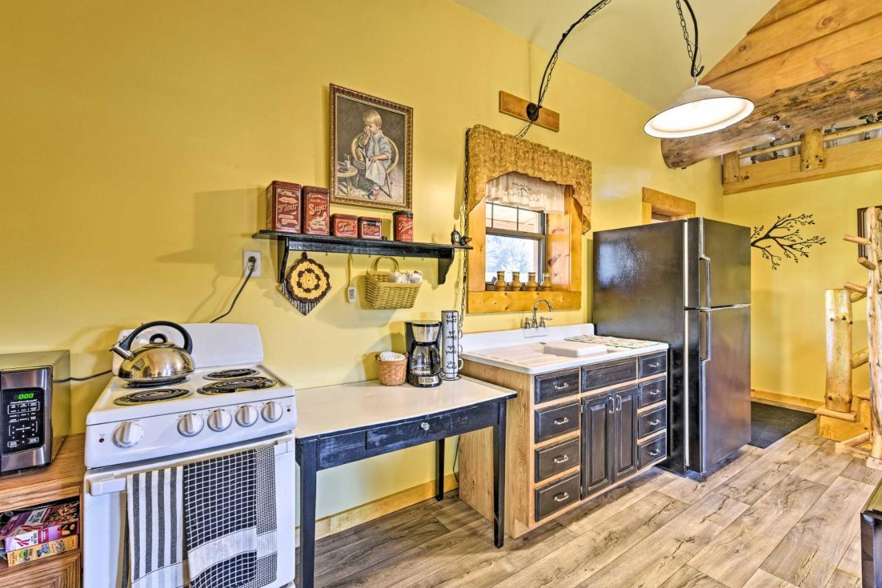 Honey House Cabin - A Quiet Countryside Retreat! Nappanee Luaran gambar
