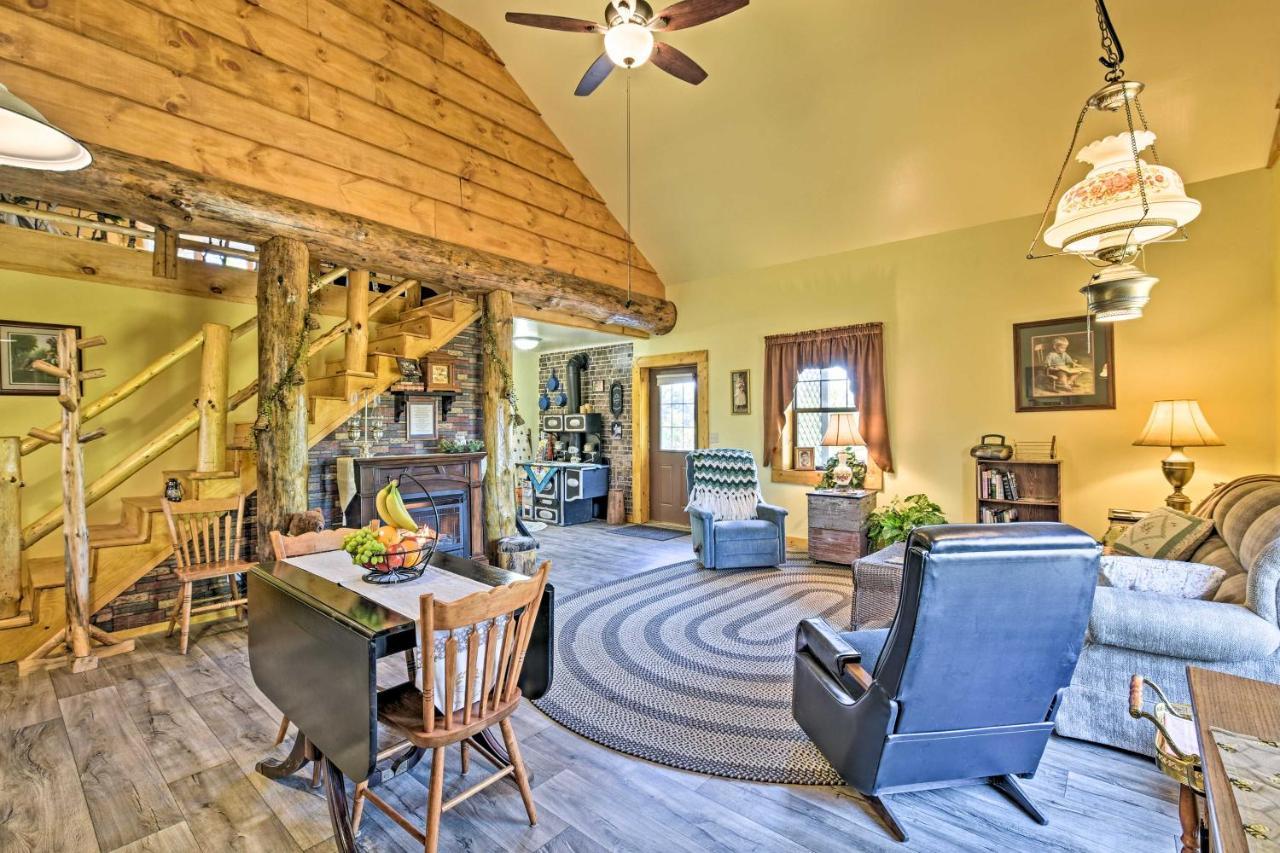 Honey House Cabin - A Quiet Countryside Retreat! Nappanee Luaran gambar